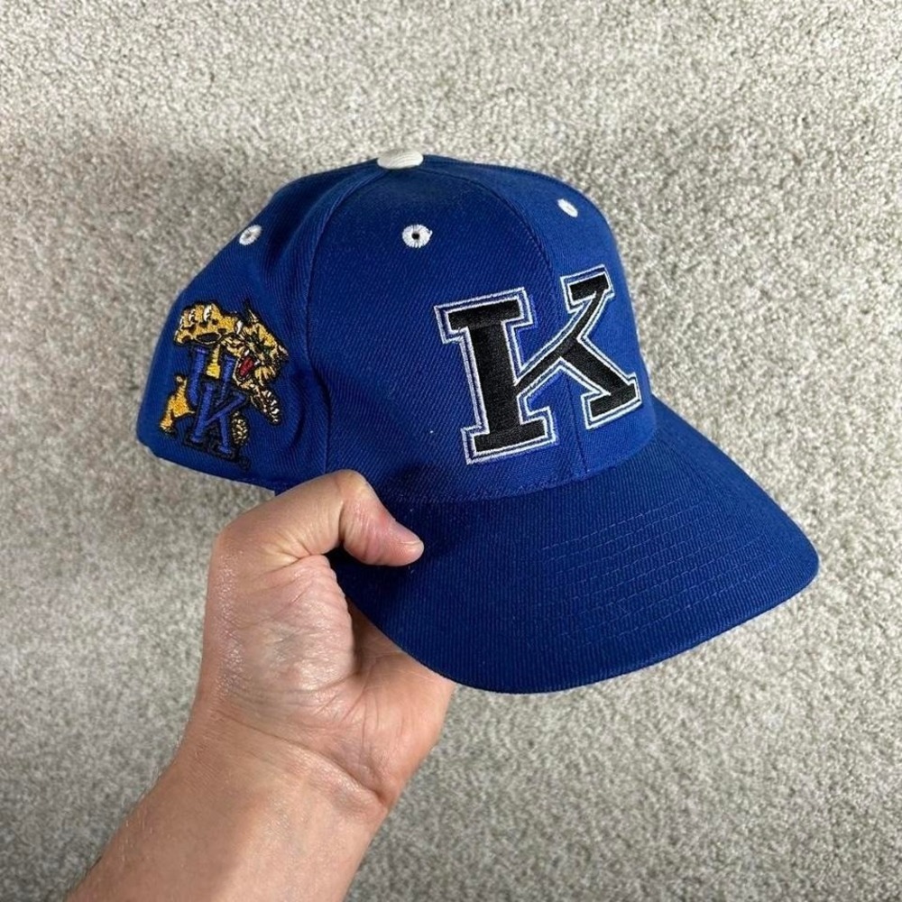 Vintage 90s University of Kentucky wildcats blue wool blend SnapBack hat cap